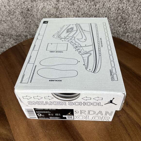 Size 9c - New Air Jordan 1 Mid SS TD Bred Black Gym Red White Toddler DM9649 001 - Picture 12 of 12